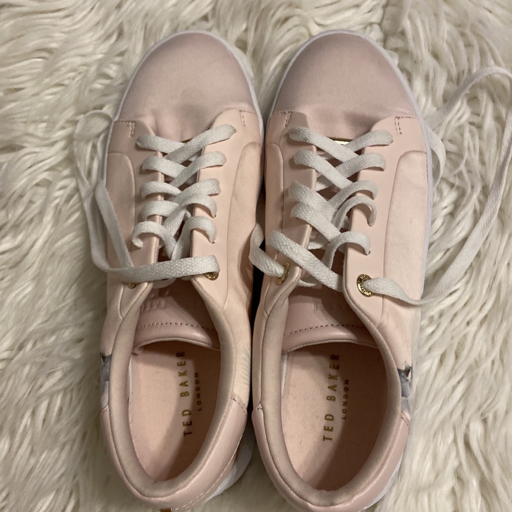 Ted Baker Lylas Snickers size 8 used but in very good condition see all photos - Picture 12 of 12